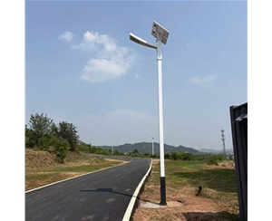 克孜勒苏柯尔克孜路边太阳能路灯安装